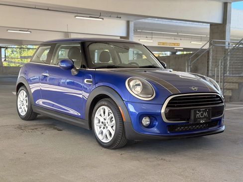 Used 2019 MINI Cooper 2-Door Hardtop FWD image 3