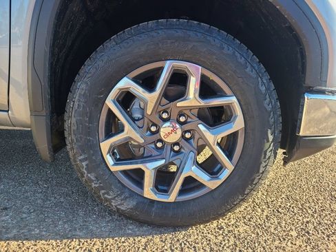 Used 2024 GMC Sierra 1500 SLE RWD image 16