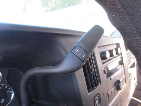 Used 2014 Chevrolet Express 2500 image 12