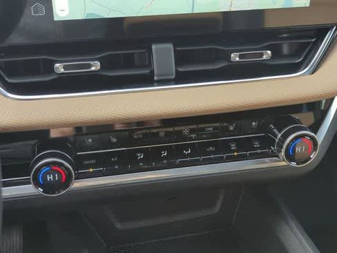 New 2026 Chevrolet Equinox ACTIV w/ Convenience Package III image 18