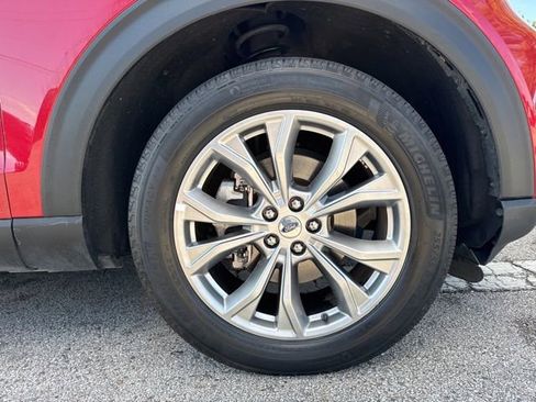 Used 2023 Ford Explorer Limited image 9