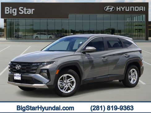 Used 2026 Hyundai Tucson SE FWD image 1