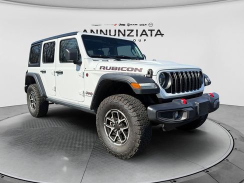 Used 2025 Jeep Wrangler Unlimited Rubicon image 7