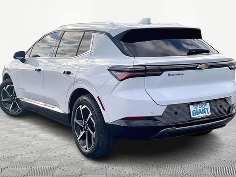Used 2024 Chevrolet Equinox EV LT image 4