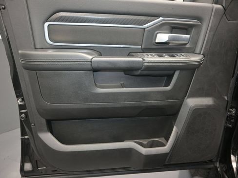 Used 2025 RAM 2500 Big Horn AWD/4WD image 12