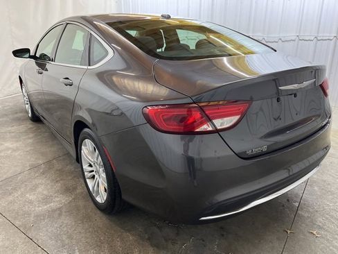 Used 2015 Chrysler 200 Limited w/ Convenience Group image 8