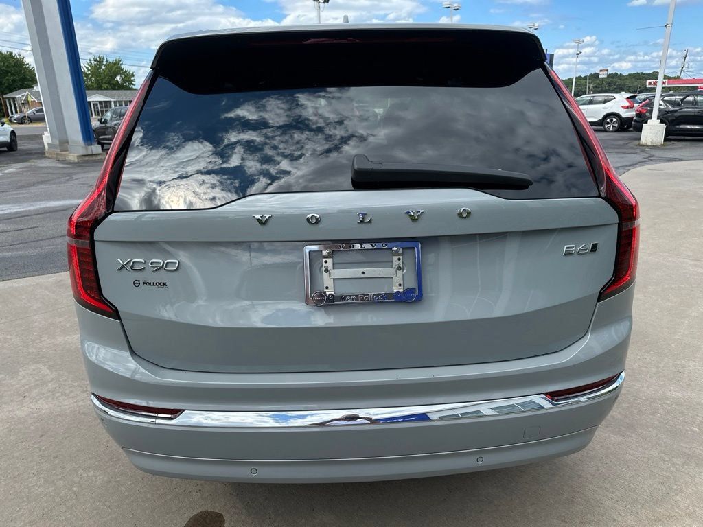 Certified 2026 Volvo XC90 B6 Plus AWD/4WD image 6