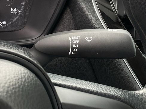 Used 2025 Toyota Corolla LE image 23