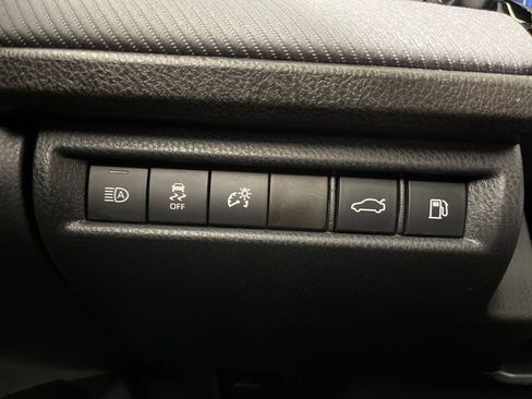 Used 2025 Toyota Camry SE FWD image 28