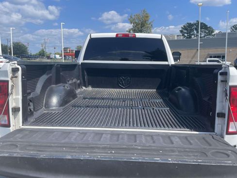 Used 2017 RAM 3500 Tradesman w/ Chrome Appearance Group AWD/4WD image 8