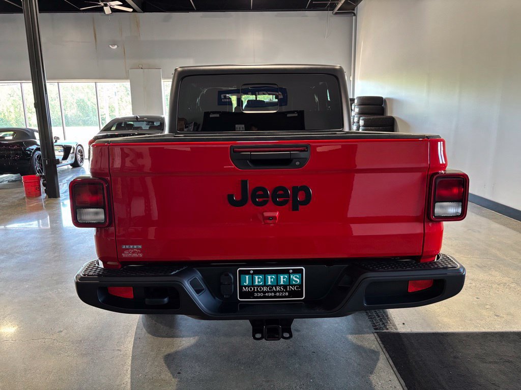 Used 2022 Jeep Gladiator Sport AWD/4WD image 6