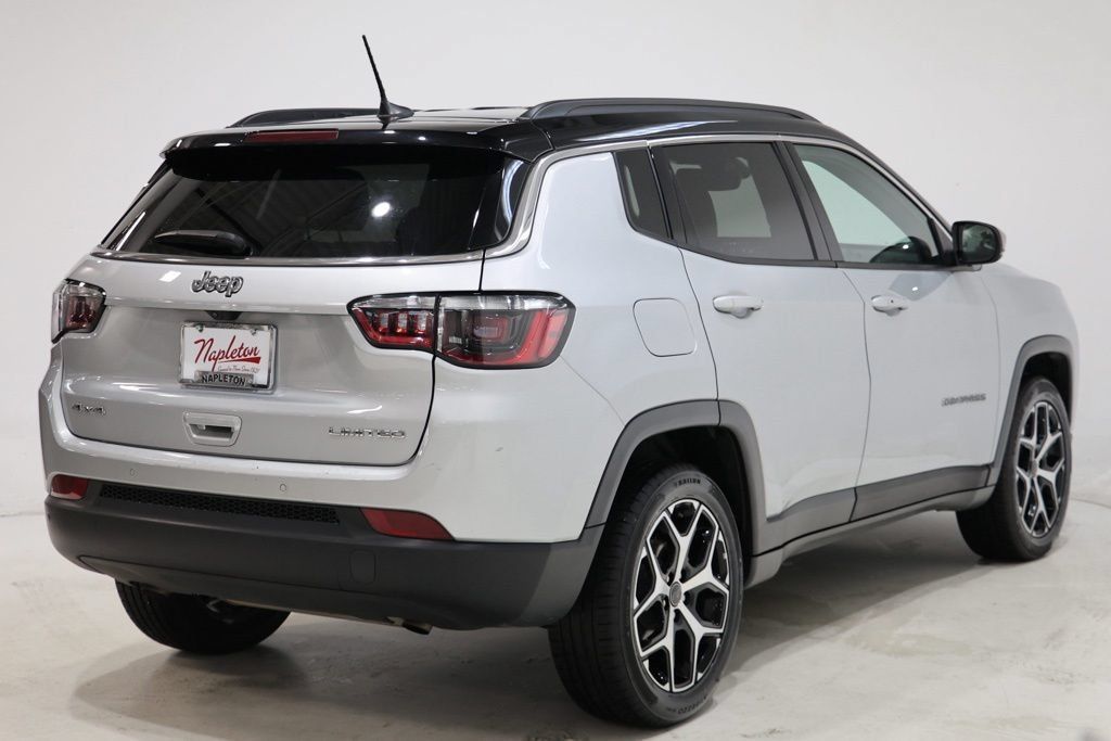Used 2025 Jeep Compass Limited AWD/4WD image 8