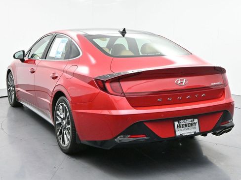 Used 2021 Hyundai Sonata Limited w/ Preferred Accessory Package FWD image 5