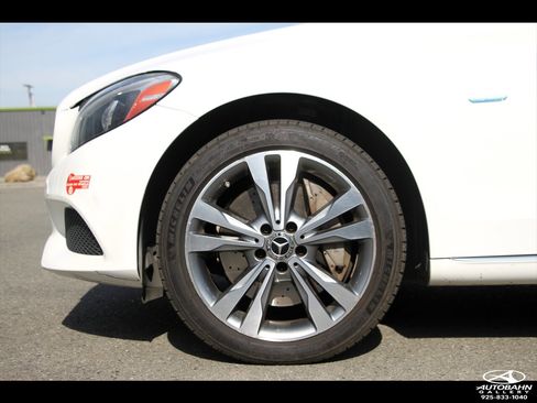 Used 2018 Mercedes-Benz C 350e Sedan w/ Premium Package image 10