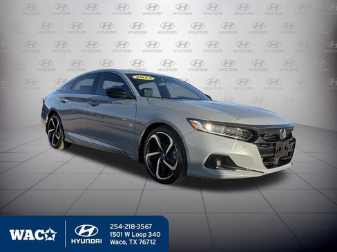 Used 2022 Honda Accord Sport image 3