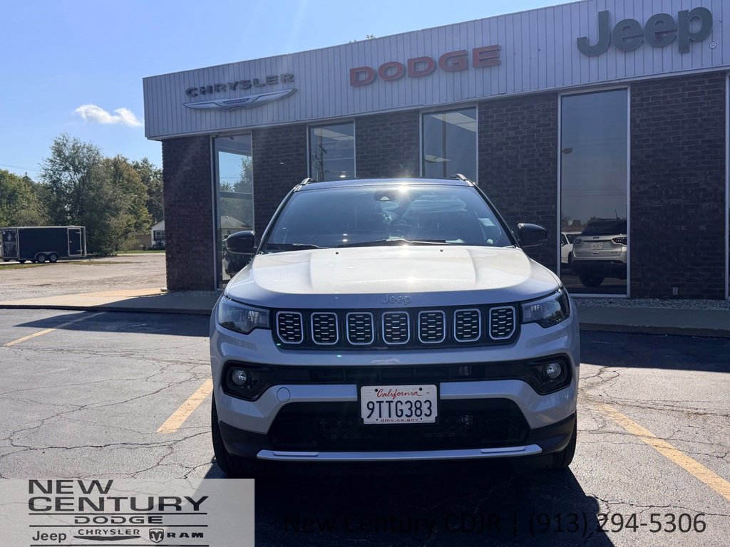 Used 2025 Jeep Compass Limited AWD/4WD image 8
