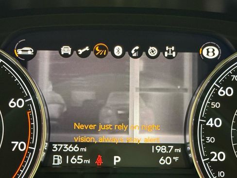 Used 2018 Bentley Bentayga Mulliner AWD/4WD image 15