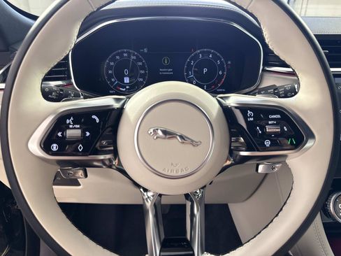 Certified 2026 Jaguar F-PACE R-Dynamic S AWD/4WD image 27