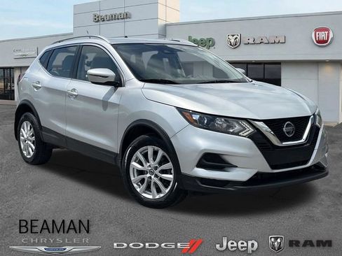 Used 2020 Nissan Rogue Sport SV AWD/4WD image 1