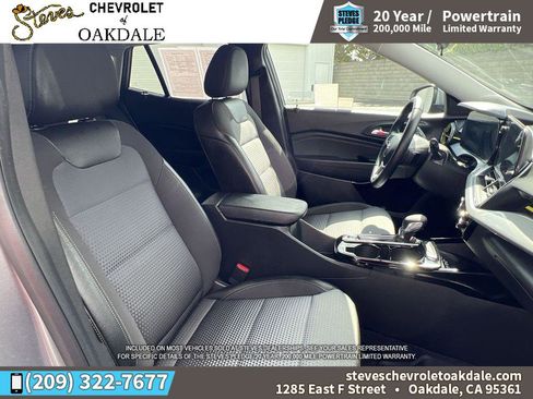 Certified 2024 Chevrolet Trax LT w/ Sunroof Package image 30