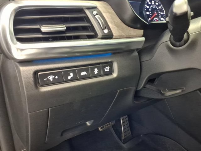 Used 2022 Kia Telluride SX w/ Towing Package FWD image 17