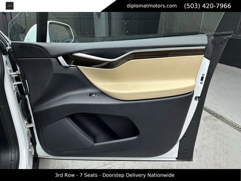 Used 2016 Tesla Model X 75D image 28