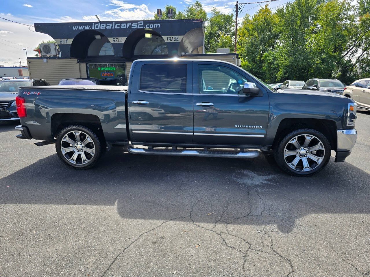 Used 2017 Chevrolet Silverado 1500 LTZ w/ LTZ Plus Package AWD/4WD image 2