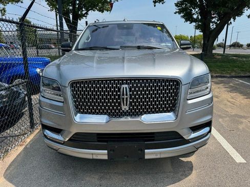 Used 2020 Lincoln Navigator L Reserve w/ Luxury Package AWD/4WD image 3
