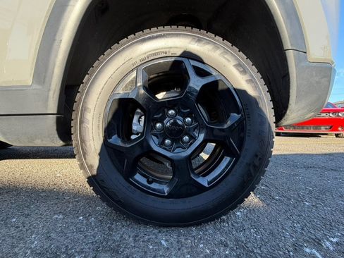 Used 2023 Jeep Compass Trailhawk image 41