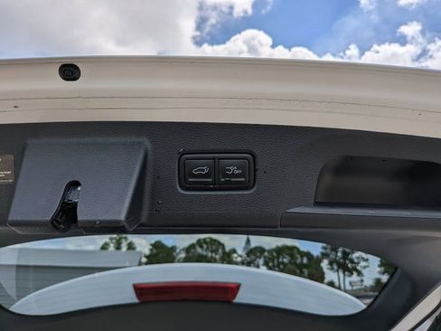 Certified 2025 Kia Telluride EX FWD image 12