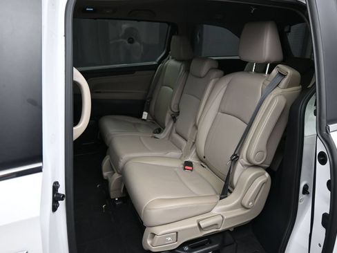 Certified 2024 Honda Odyssey EX-L image 23