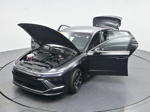 Used 2025 Hyundai Sonata SEL FWD image 33