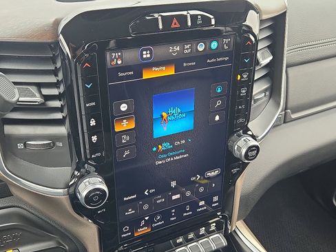 Used 2024 RAM 2500 Laramie image 16