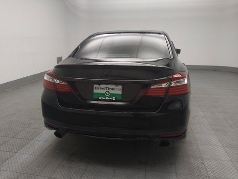 Used 2017 Honda Accord Sport image 7