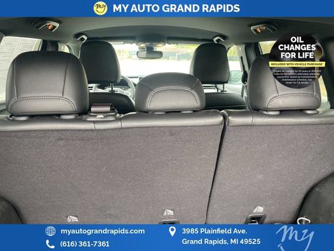 Used 2023 Jeep Compass Limited AWD/4WD image 8