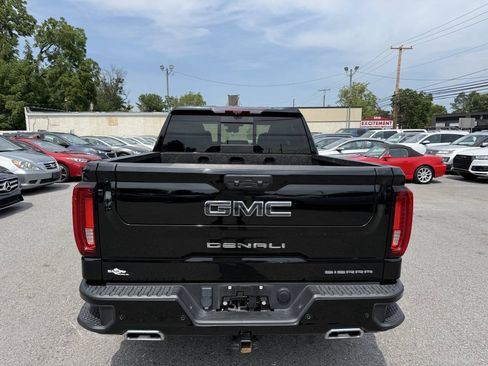 Used 2022 GMC Sierra 1500 Denali Ultimate AWD/4WD image 4