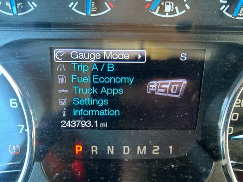 Used 2013 Ford F150 XLT w/ Luxury Equipment Group image 20