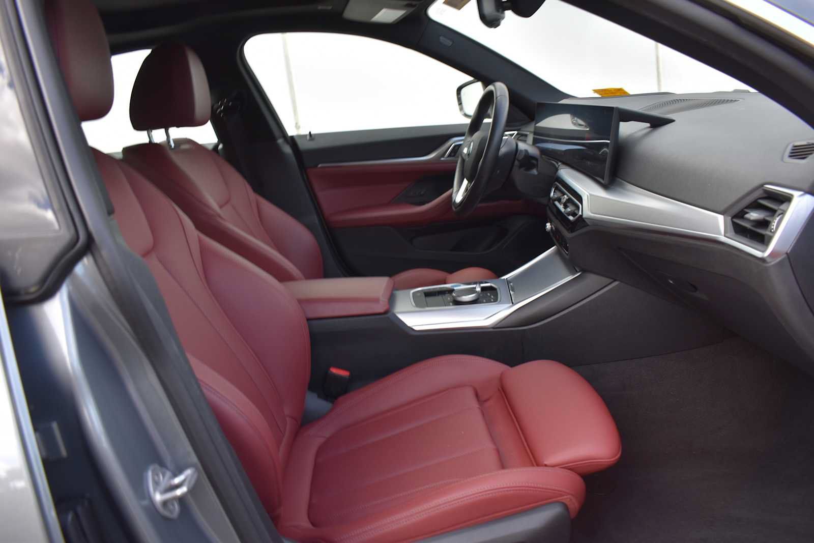 Used 2024 BMW i4 eDrive35 w/ Premium Package RWD image 11
