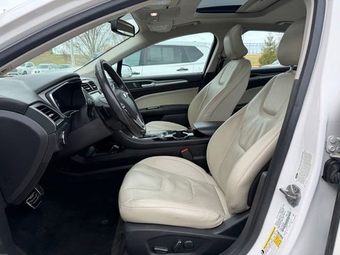 Used 2016 Ford Fusion Titanium image 19