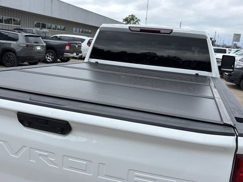 Used 2022 Chevrolet Silverado 2500 LTZ w/ Safety Package AWD/4WD image 5