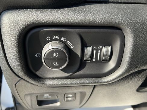 Used 2022 RAM 1500 Laramie image 26