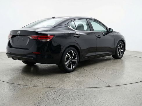 Used 2025 Nissan Sentra SV image 9