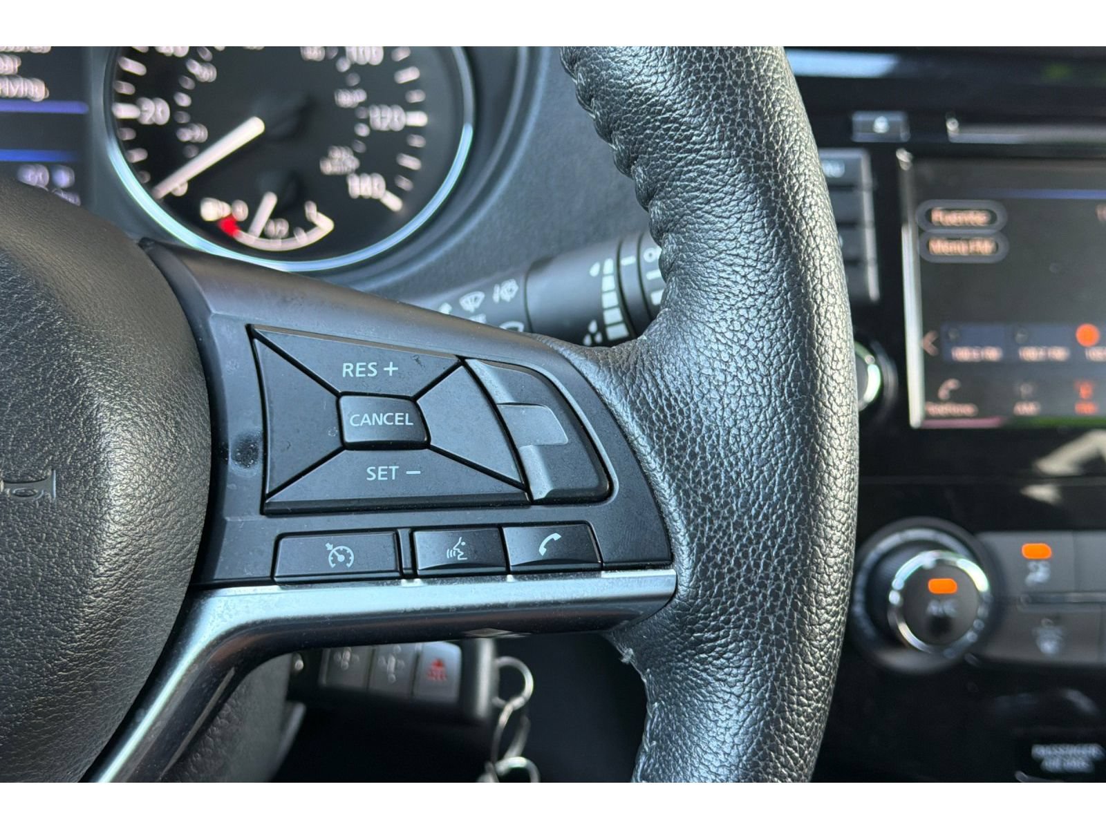 Used 2020 Nissan Rogue S w/ Special Edition Package AWD/4WD image 26