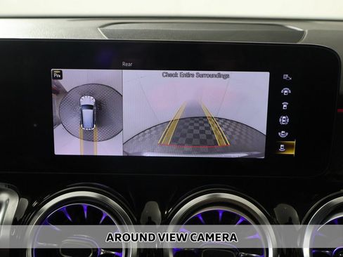 Used 2023 Mercedes-Benz GLB 250 w/ AMG Line image 4