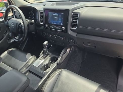 Certified 2024 Nissan Frontier SL AWD/4WD image 11