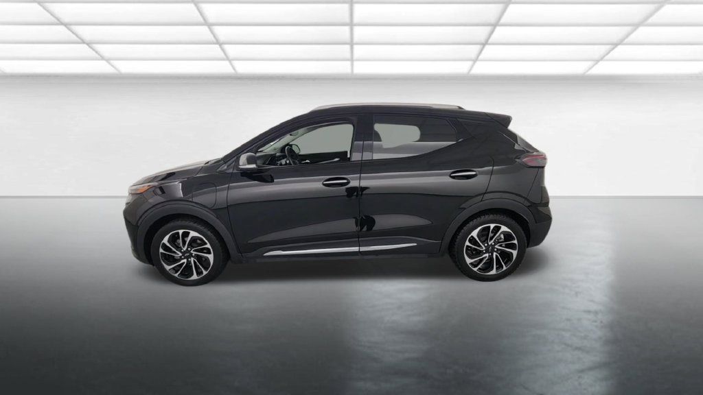 Used 2023 Chevrolet Bolt EUV Premier FWD image 4