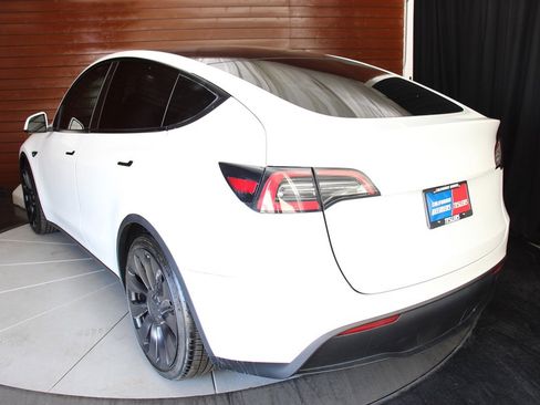 Used 2020 Tesla Model Y Performance image 11