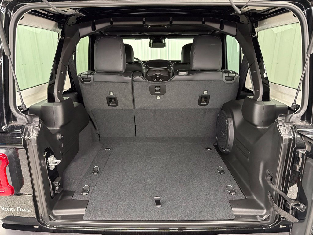 New 2027 Jeep Wrangler Unlimited Sahara AWD/4WD image 8