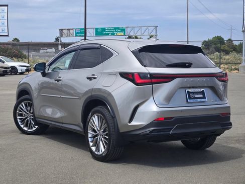 Used 2022 Lexus NX 350h AWD w/ Vision Package image 5