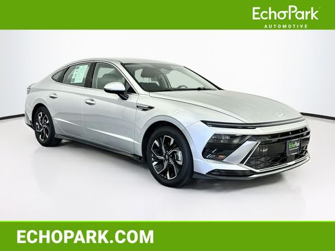 Used 2025 Hyundai Sonata SEL FWD image 1
